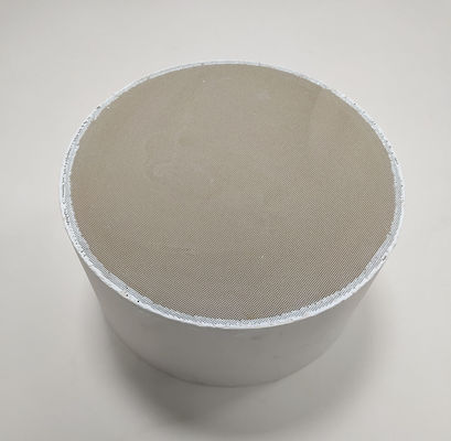 Αγορά Καταλύτης μηχανών diesel οξείδωσης καύσης καταλυτών οξείδωσης diesel εγγράφου 600 Cpsi στο φορτηγό διαδικτυακή κατασκευή