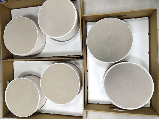 Αγορά 300Cell Asc καταλυτών SCR Denox υλικός καταλύτης ολίσθησης αμμωνίας διαδικτυακή κατασκευή