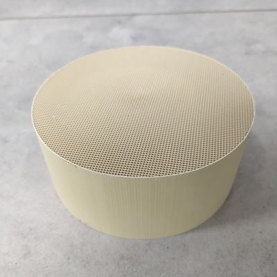 Αγορά Πορώδης κεραμικός καταλύτης μονόλιθων λευκόχρυσου για το ευρώ 5 Β μηχανών diesel διαδικτυακή κατασκευή